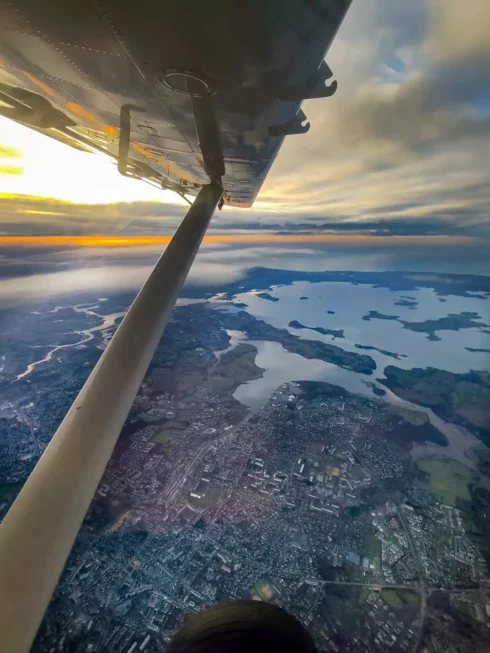 Vue de Vannes et du Golfe du Morbihan depuis le Pilatus