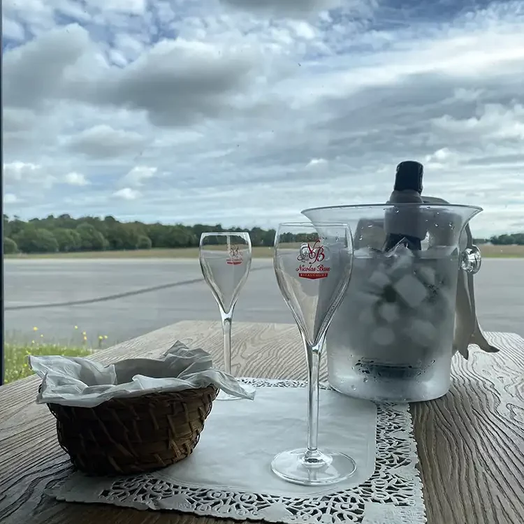 Bouteille de pétillant pour l'option demande en mariage à Vannes