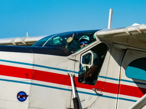 Signe du pilote pour vous souhaitez la bonne année !