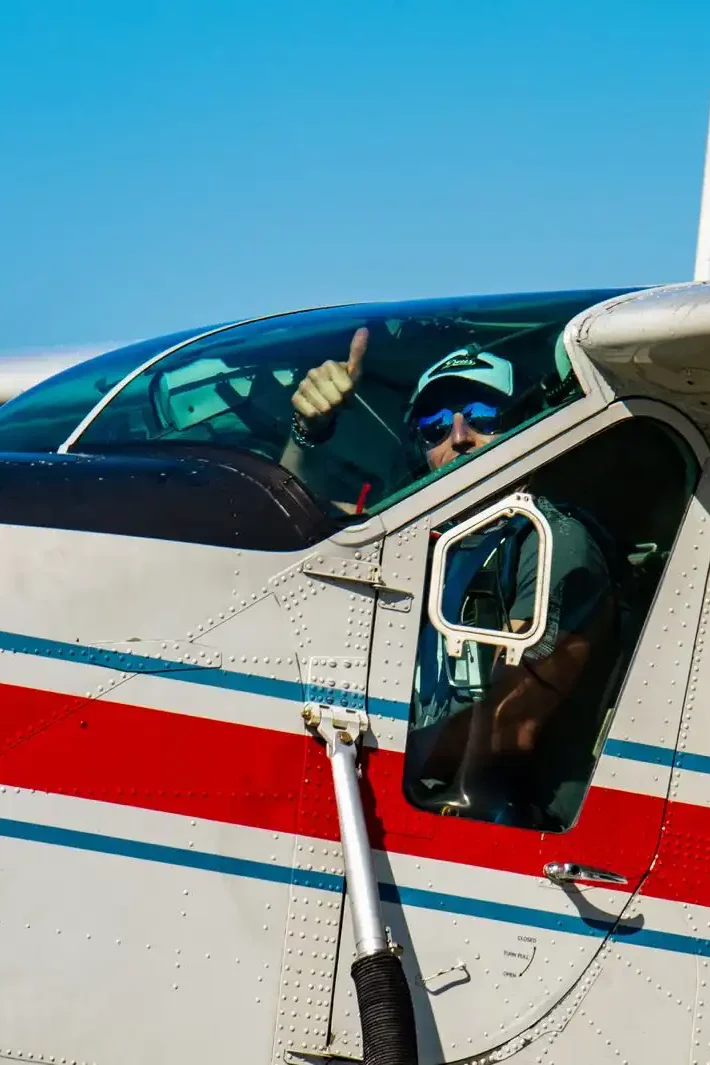 Signe du pilote pour vous souhaitez la bonne année ! Signe du pilote pour vous souhaitez la bonne année !