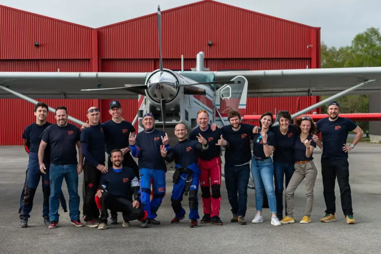 Toute l’équipe d’ATC réunie pour le lancement de la saison 2024 Toute l'équipe d'ATC réunie pour le lancement de la saison 2024