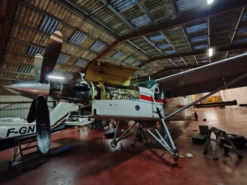 Entretien du moteur de l'avion