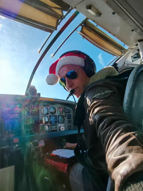 Le pilote se transforme en père-noël !