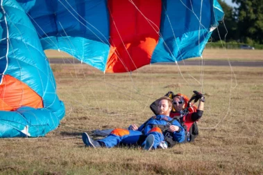 Atterrissage saut en parachute Dinan