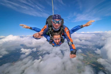 Saut en parachute tandem à Vannes