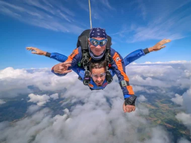 Saut en parachute tandem à Vannes
