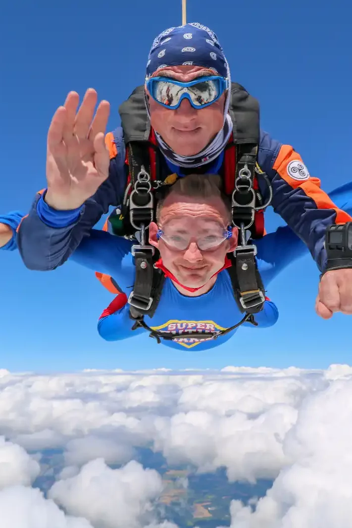 Coucou depuis les airs en mode Superman