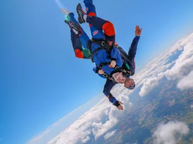 Chute libre tête en bas à Dinan