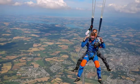 Vol sous voile au dessus de Dinan