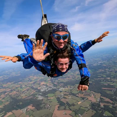 Saut parachute tandem Vannes 4000 m