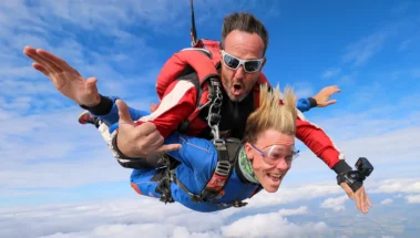 Saut en parachute à 4000m à Vannes au dessus du Golfe du Morbihan