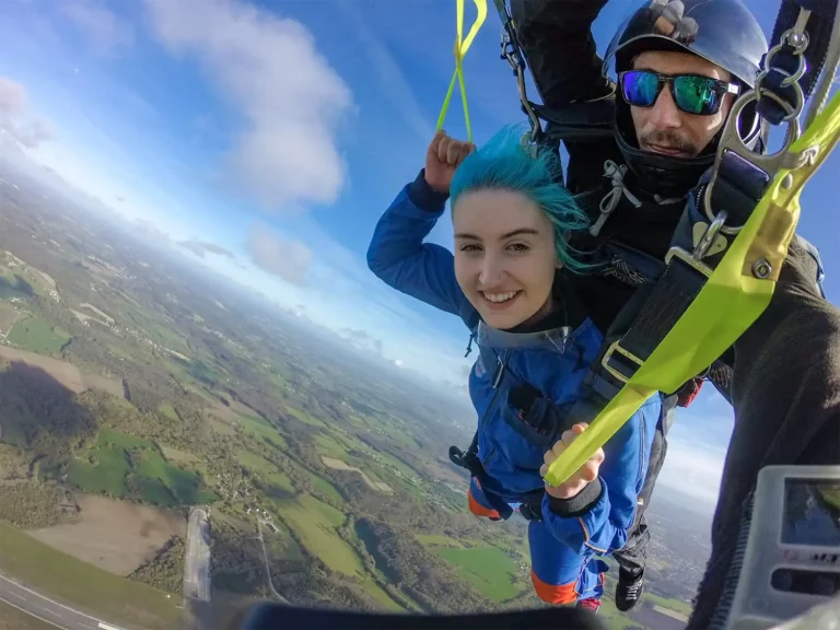 Vidéo + photos du saut en parachute